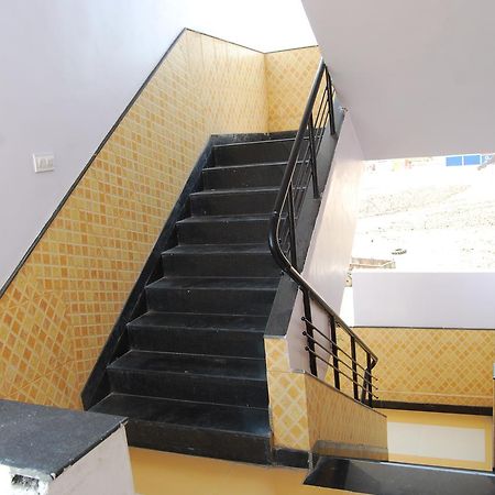 Hotel Utsav Širdi Exteriér fotografie